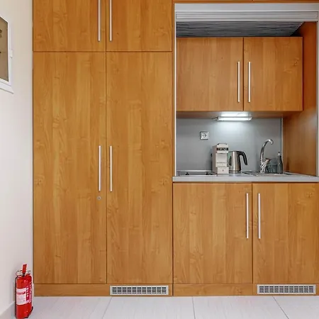 Sunny Skylight Loft! Apartamento *