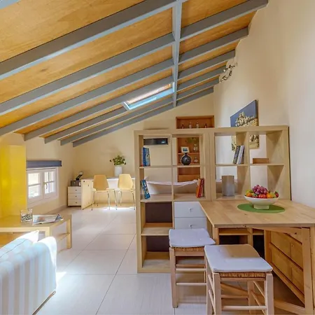 Sunny Skylight Loft! *